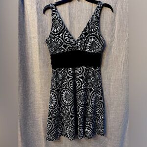 Patagonia Margot Dress M Womens Black White Patterned Sleeveless Organic Cotton